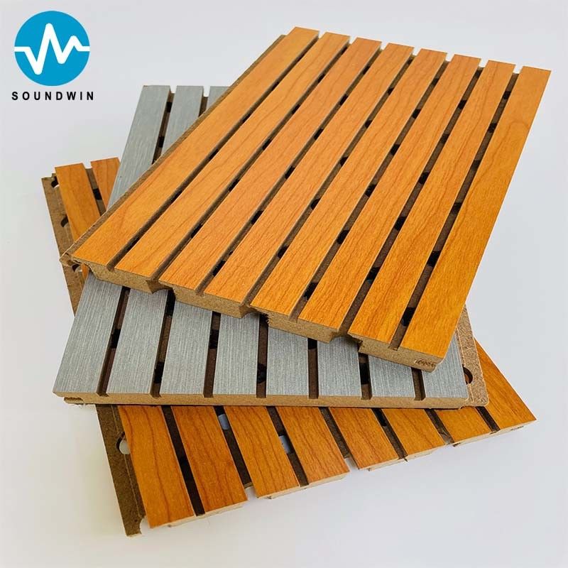 Materiais de Absorção de Som Veneer de madeira acústico em ranhuras Painel de parede para sala de conferências